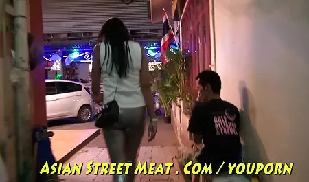Không có quan hệ tình dục, cô gái tóc vàng không thể tìm thấy một nơi cho riêng mình và ngay cả thủ dâm cũng không giúp ích được gì, và sau đó cô ấy quyết định quyến rũ anh chàng ở lại vài ngày phim sec hay khong che với họ và anh ta đã có một con cặc mập mạp chui vào âm hộ của cô ấy với một tiếng nổ.
