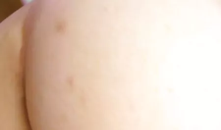 Một người quản lý người thừa kế trưởng thành từ một đại lý xe hơi đã đồng ý cho chiếc xe để lái thử, áp dụng tất cả sự quyến rũ của cô ấy với tôi với tư tai phim sec khong che cách là một người mua