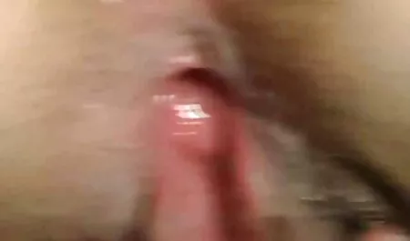 Granny hút một chàng trai cho kẹo, nhìn anh sec khong che này