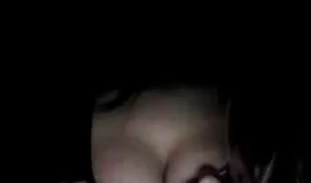 Một nympho sexy với bộ ngực tự nhiên không thể sống dù chỉ một phút nếu không có quan hệ tình dục và liên tục âm hộ của cô ấy khao khát một con cặc và cô ấy thay đổi bạn tình rất nhiều, nhưng cô ấy sẽ không trao đổi điều này với một con cặc to lớn cho bất kỳ ai vì anh sec ko che anh ta sẵn sàng đập cô ấy vào một âm hộ ngọt ngào thậm chí mỗi ngày và kết liễu cô ấy trong miệng