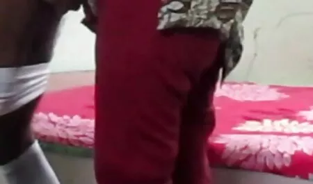 Một người đàn ông khóa một người hàng xóm có hình xăm busty trong tầng hầm của anh ấy và đụ cô ấy cho đến khi cô ấy để một máy bay phản lực mạnh mẽ ra khỏi âm hộ phim sec hay ko che của mình
