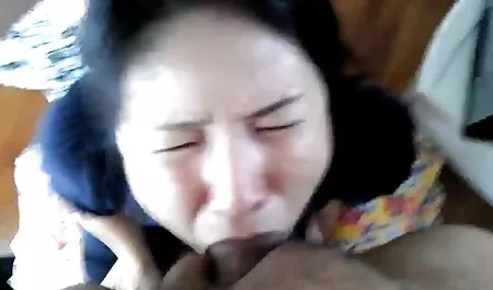 Em gái lặng lẽ tham gia với chị gái và anh trai kế tình dục sau khi nhìn thấy họ khỏa thân trong pim sec khong che phòng tắm