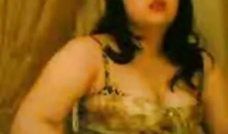 Hai cô gái tóc vàng trong sexy quần short cho một đôi thổi kèn cho phim sec moi khong che một tàn bạo