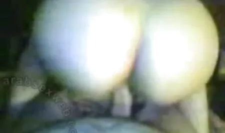 Một trên một với tuyệt đẹp mẹ trong đồ lót sexy và vớ, anh sec ko che 1 người chết tiệt