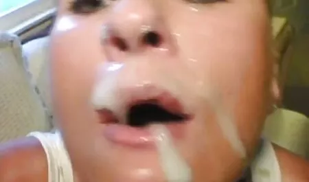 Cô y tá nhà tù là một người mê dâm đãng và vào ban đêm, cô thường xuyên đi vào phòng giam của các tù nhân và lắc lư tự xem phim sec khong che nhiên của mình, sắp xếp những cuộc cực khoái hoang dã với họ làm tình trong âm hộ.