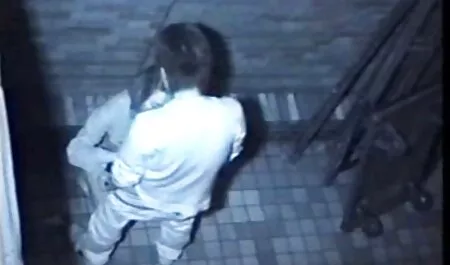 Một trưởng thành lesbian kế với cô ấy người bạn mặc strapons sec dit nhau khong che cho thấy một trẻ con gái tất cả các thú vui của cứng lesbian có ba người tình dục
