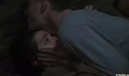 Cô gái thậm chí không muốn nghe bất cứ điều gì về quan phim sec moi khong che hệ tình dục qua đường hậu môn và ngay lập tức đổ anh chàng, nhưng bạn của cô ấy thậm chí còn không ngại phát triển mông của mình và làm tình với anh chàng đẹp trai này
