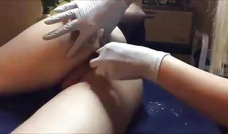 Chật và sưng với phấn khích màu hồng L. ngồi trên một dương vật cứng và nhận phím sec khong che được một đầy đặn cum bên trong